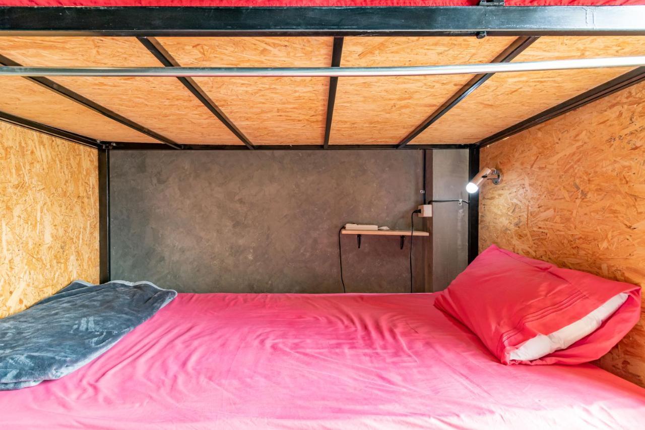 The Beds Ever Hostel (Adults Only) Бангкок Экстерьер фото